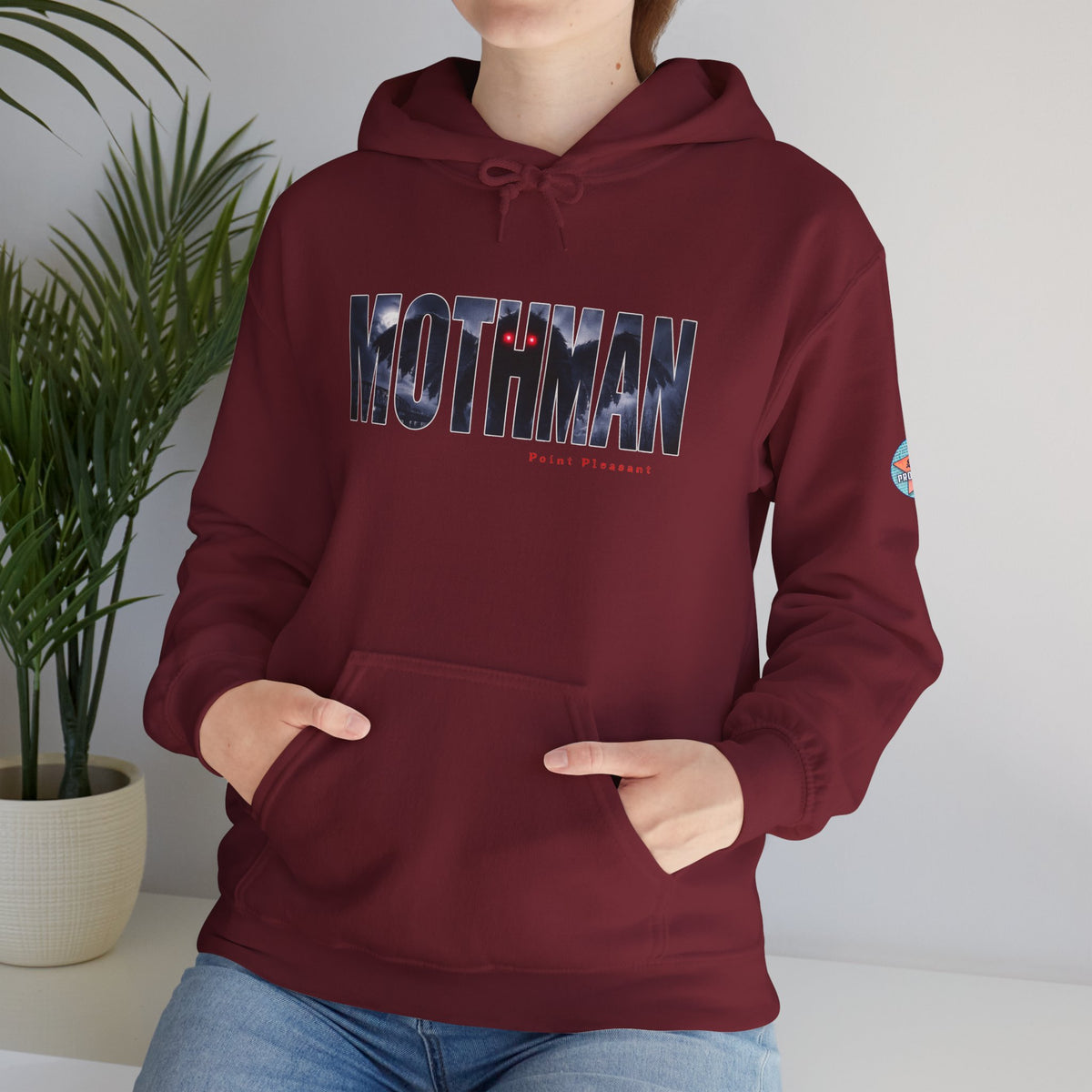 MOTHMAN LURKS Unisex Heavy Blend™ Hooded Sweatshirt