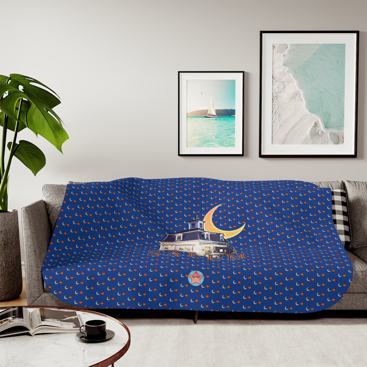 SALEM HOUSE Sherpa Blanket