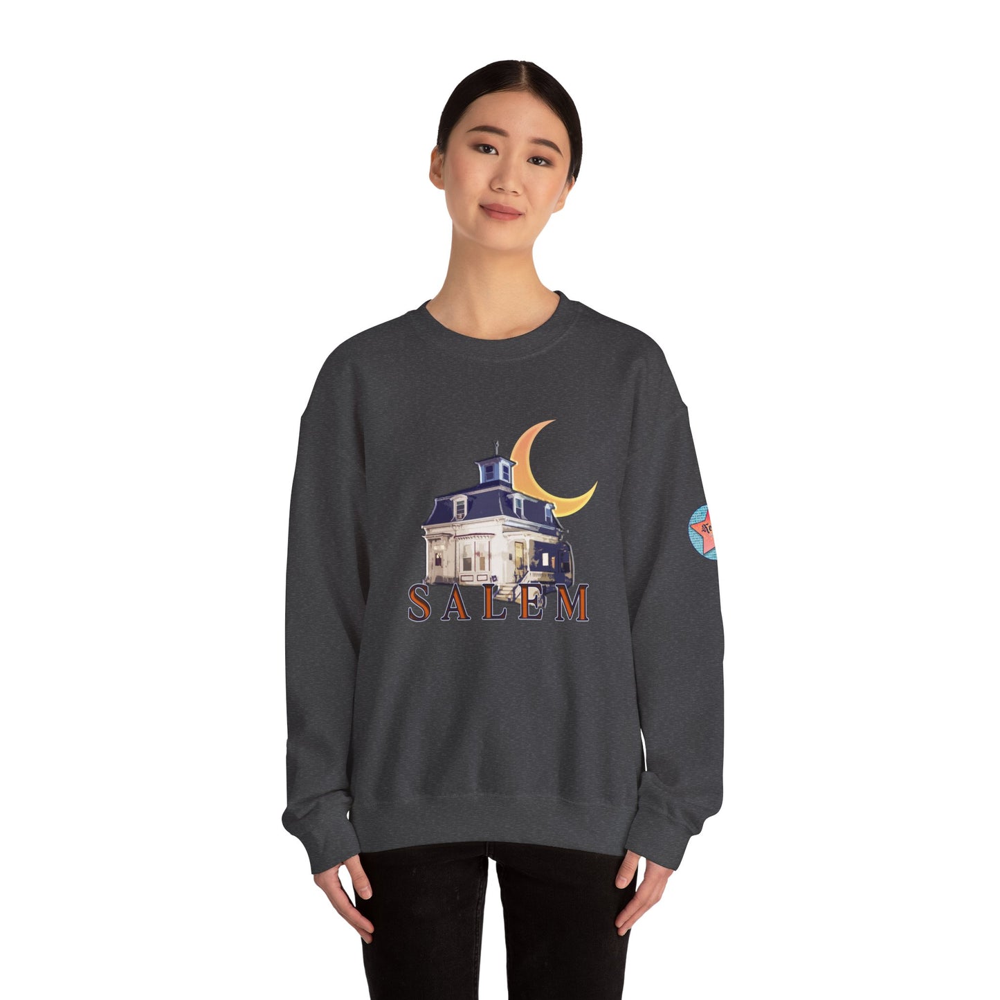 BLACK SALEM HOUSE Heavy Blend™ Crewneck Sweatshirt