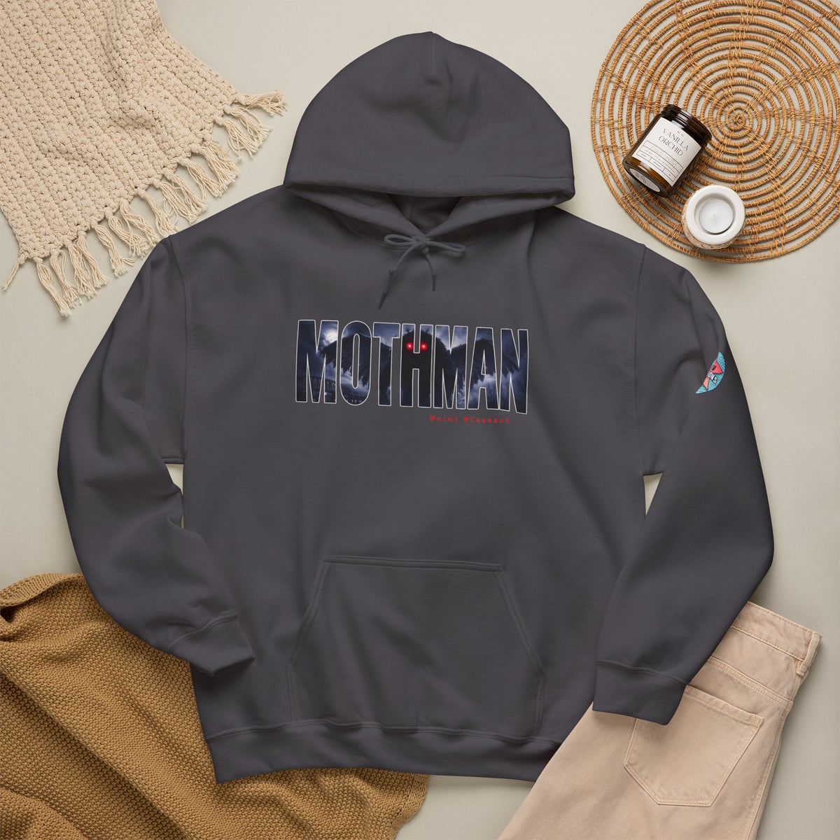 MOTHMAN LURKS Unisex Heavy Blend™ Hooded Sweatshirt