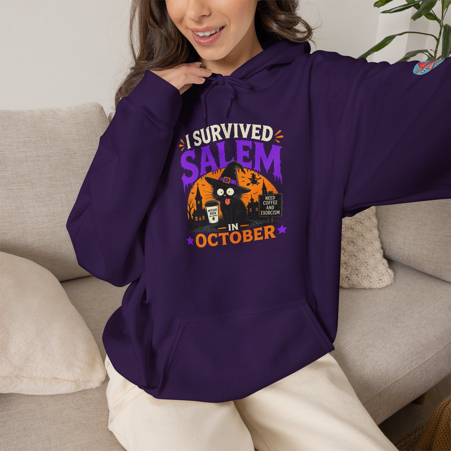Survived Salem Cat - Unisex Heavy Blend™ Hooded Sweatshirt