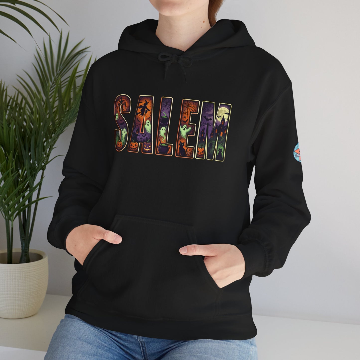 SALEM SPOOKY Unisex Heavy Blend™ Hooded Sweatshirt