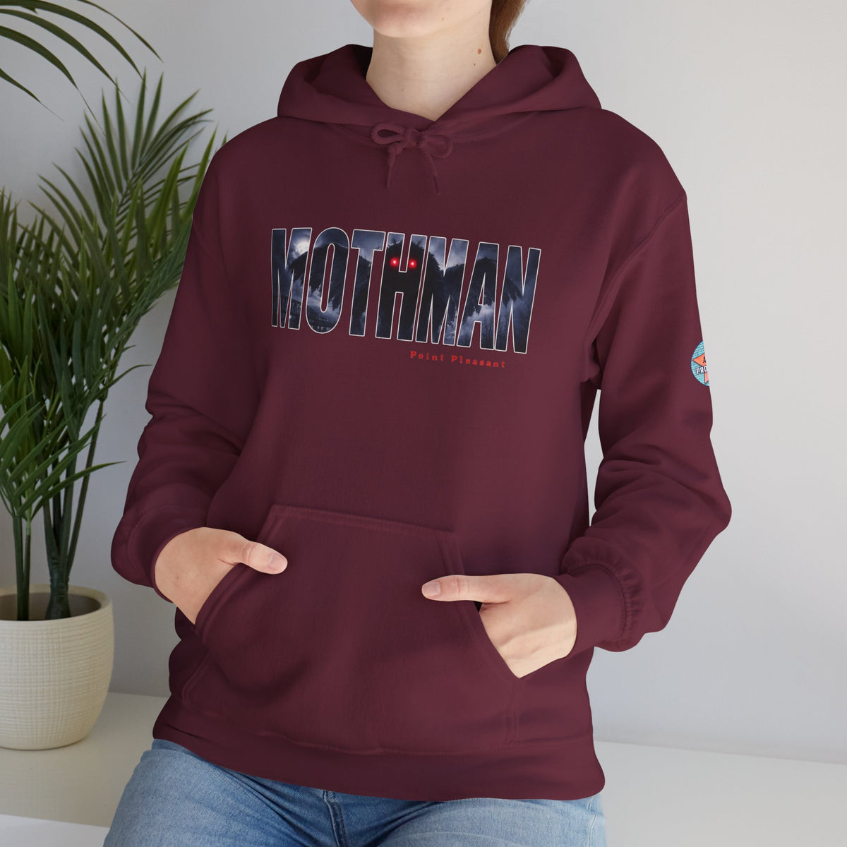 MOTHMAN LURKS Unisex Heavy Blend™ Hooded Sweatshirt